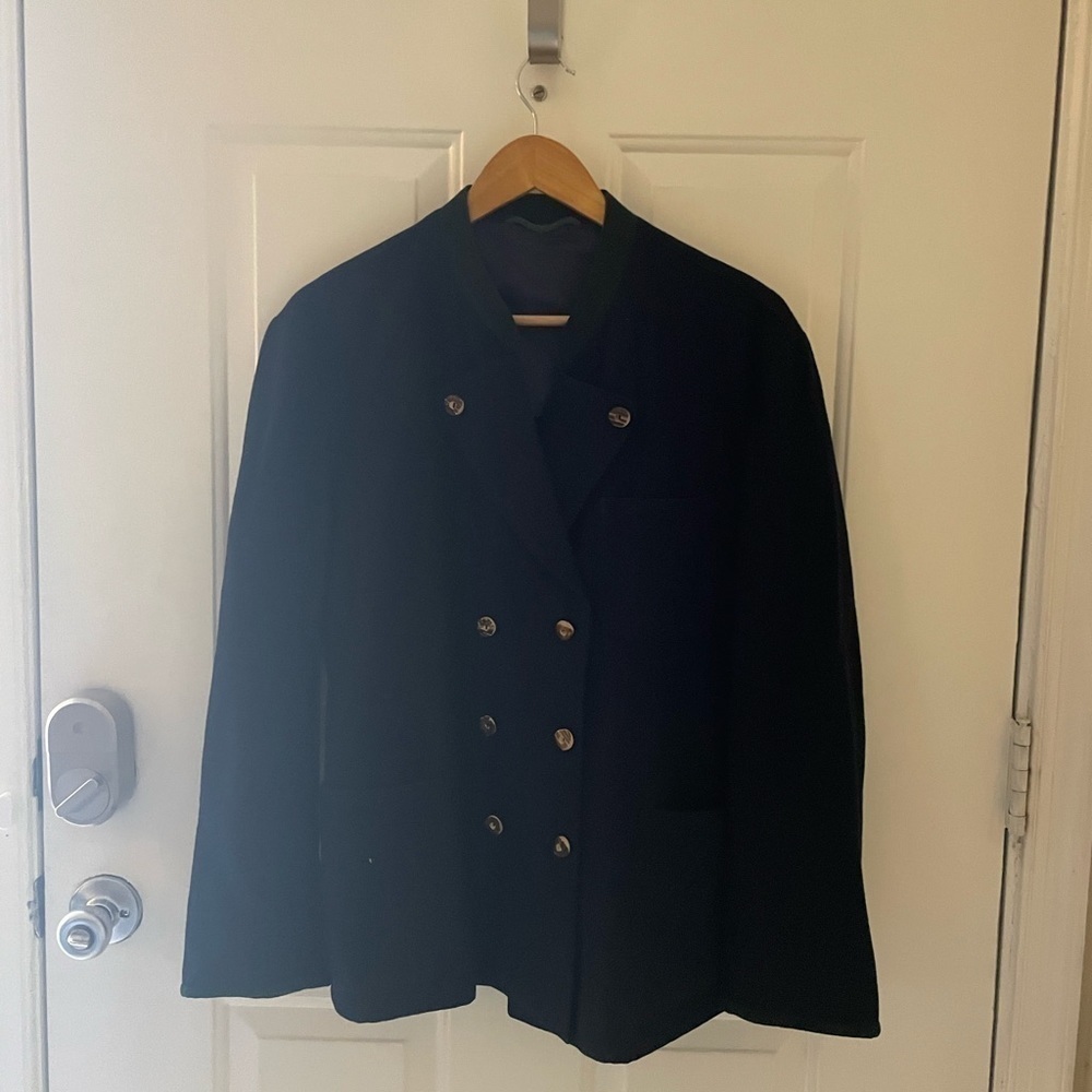Lorenfrey Soft Wool Navy Sailor Style Green Trimmed Coat with unique wood button - Picture 9 of 11